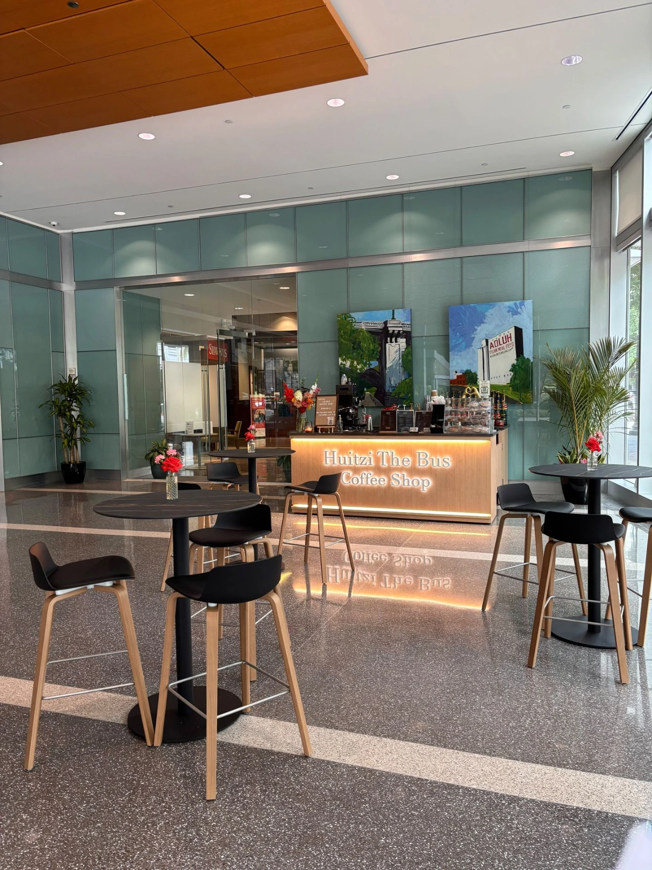Huitzi at Main and Gervais's Lobby